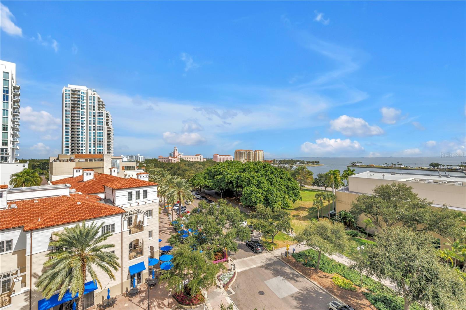 Image 35 of 85 For 288 Beach Drive Ne 6b