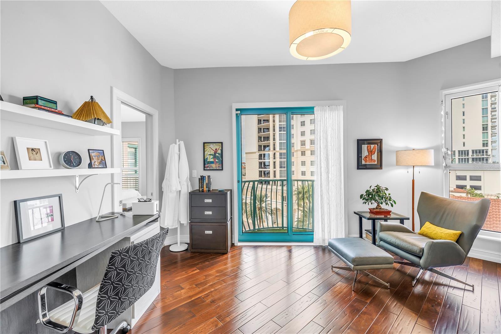 Image 38 of 85 For 288 Beach Drive Ne 6b