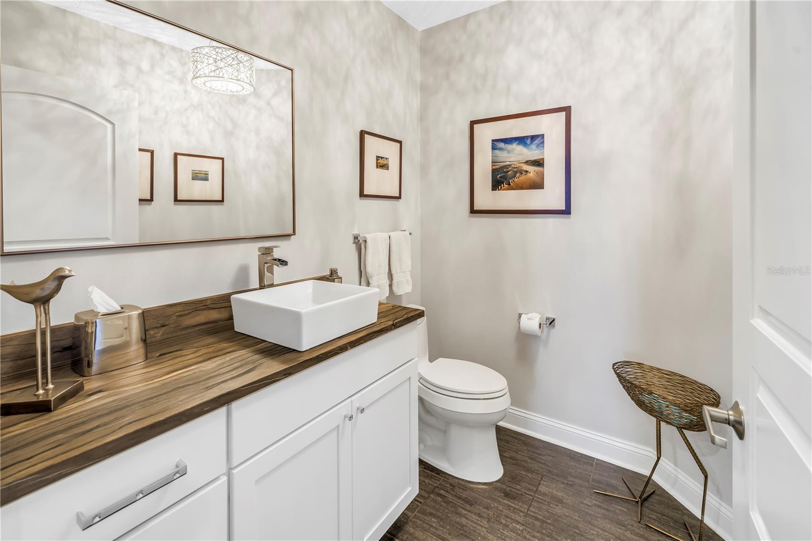 Image 50 of 85 For 288 Beach Drive Ne 6b