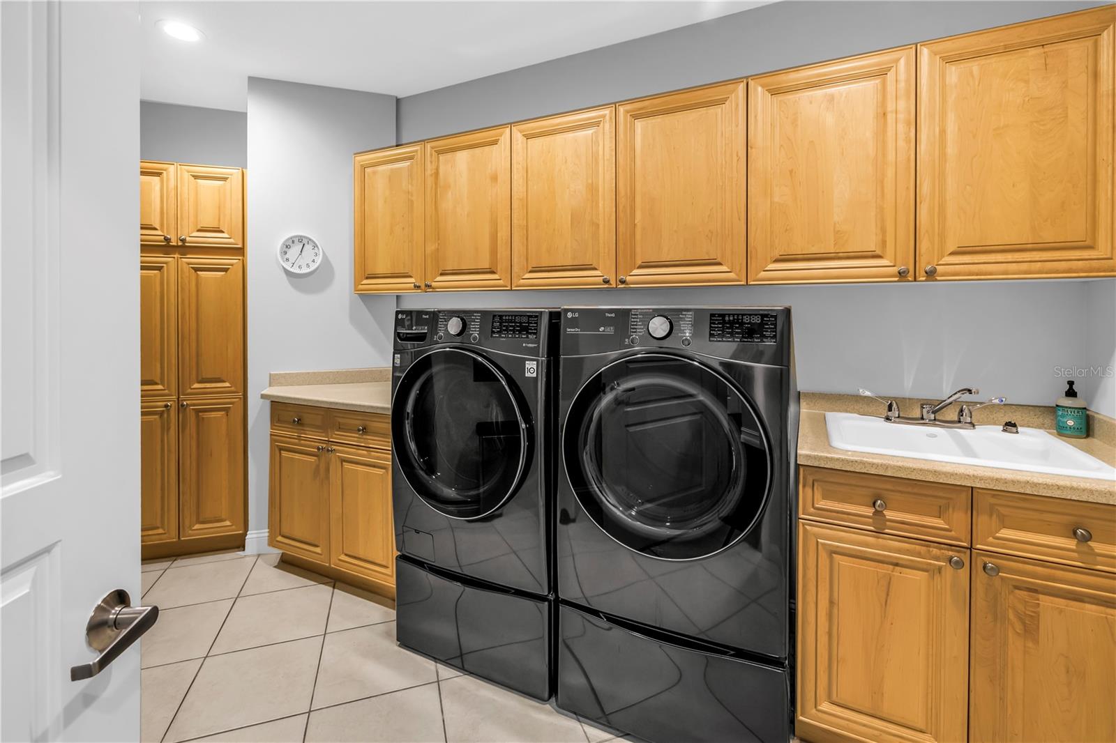 Image 51 of 85 For 288 Beach Drive Ne 6b