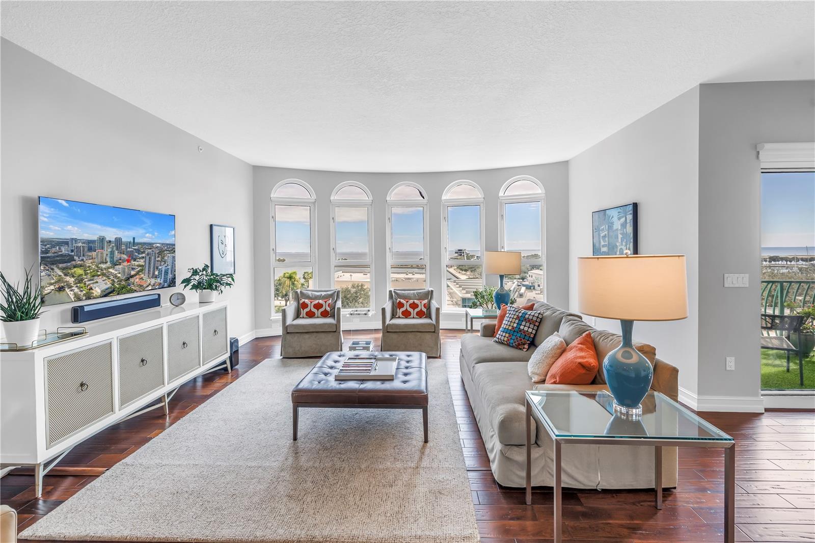 Image 8 of 85 For 288 Beach Drive Ne 6b