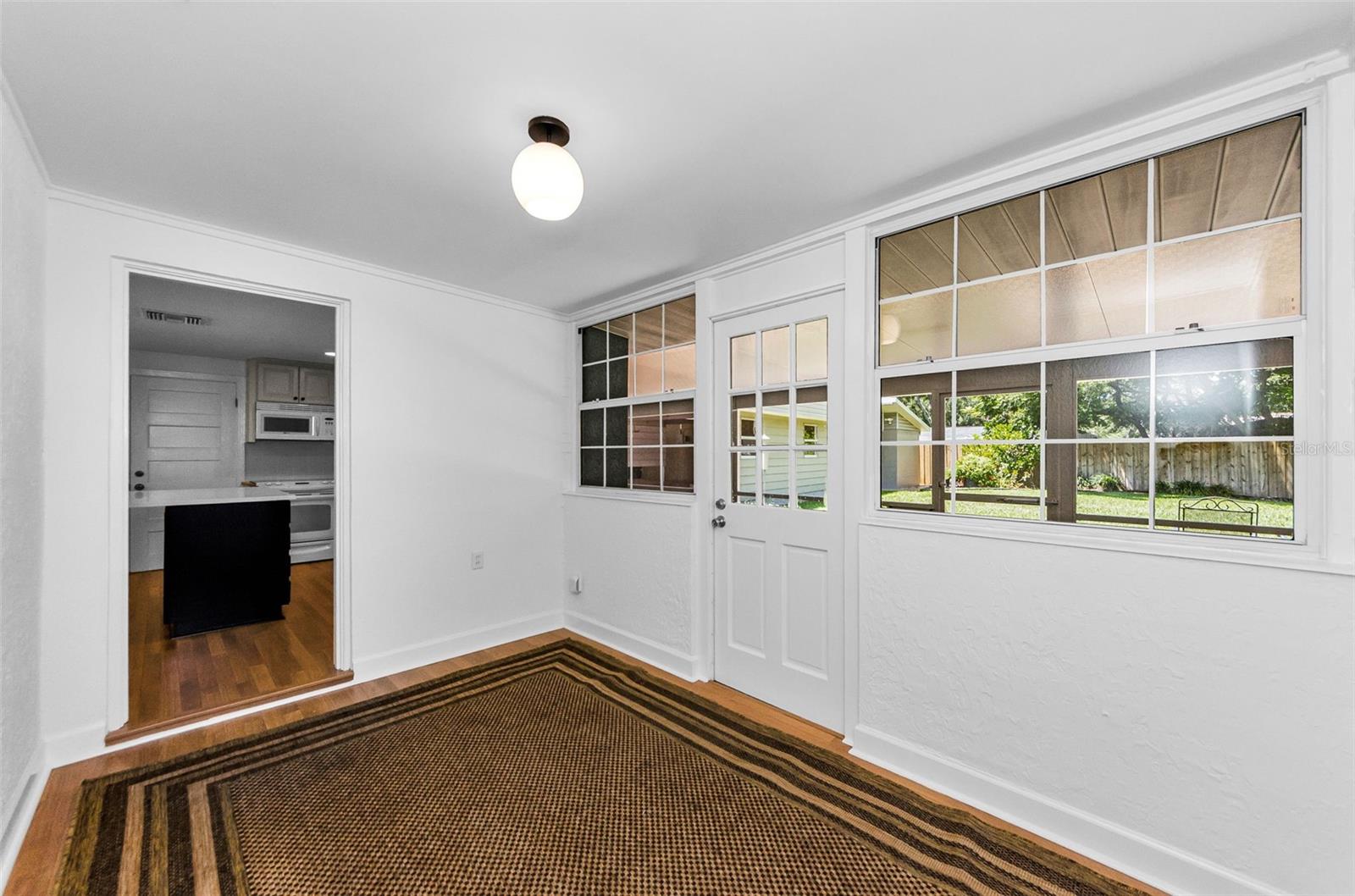 Image 17 of 39 For 10702 Oregon Avenue