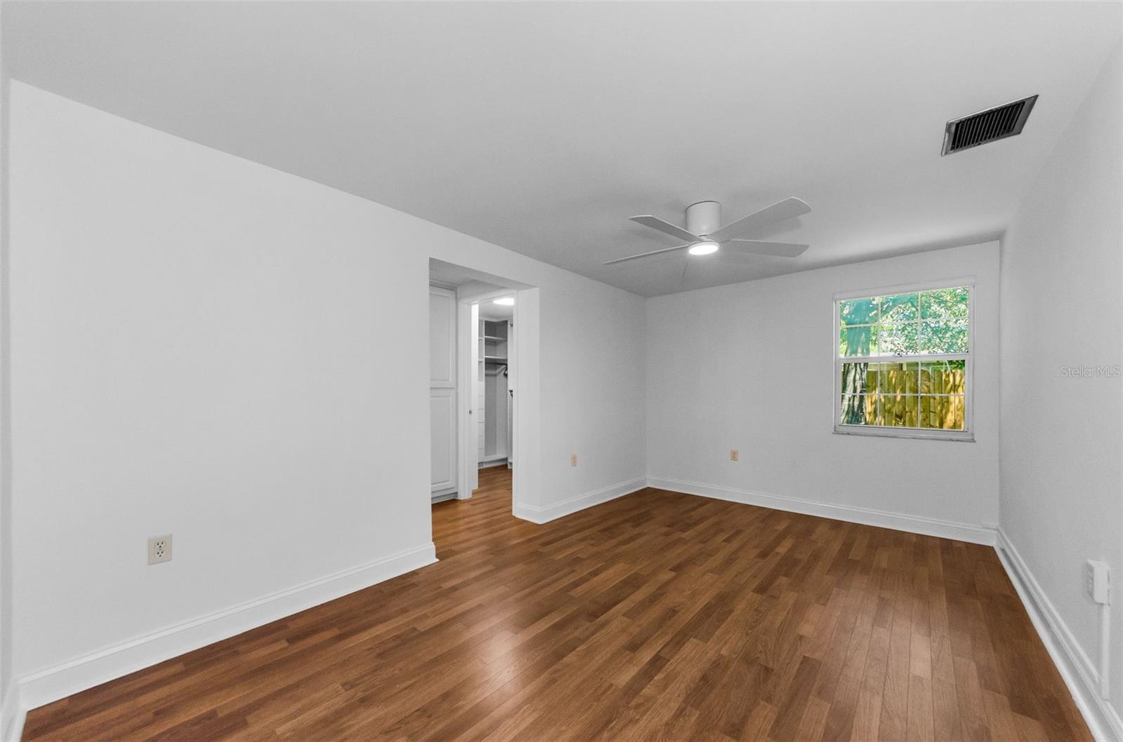 Image 19 of 39 For 10702 Oregon Avenue