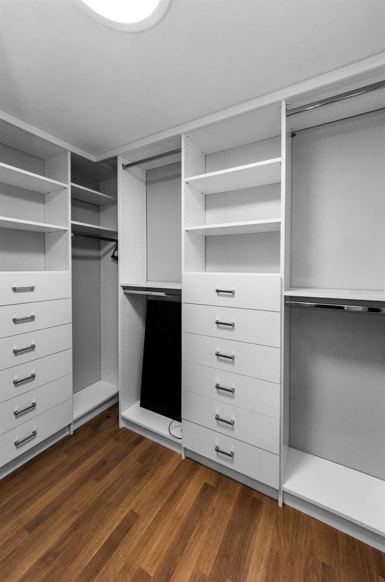 Image 22 of 39 For 10702 Oregon Avenue