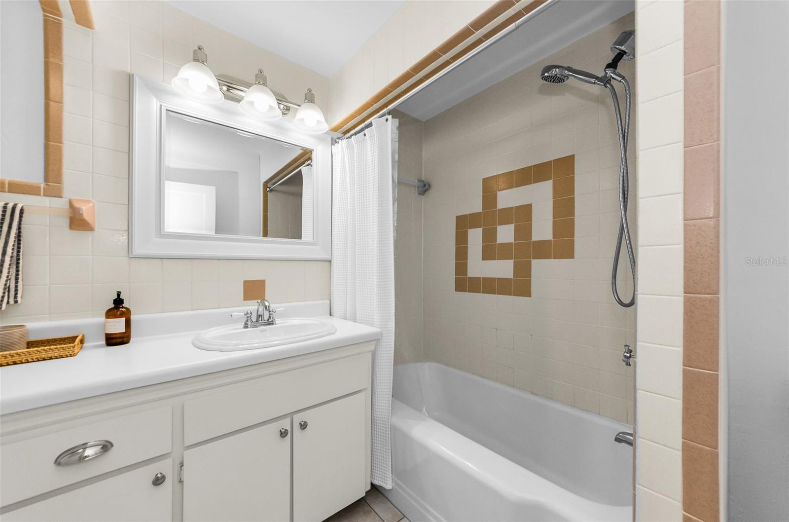 Image 24 of 39 For 10702 Oregon Avenue