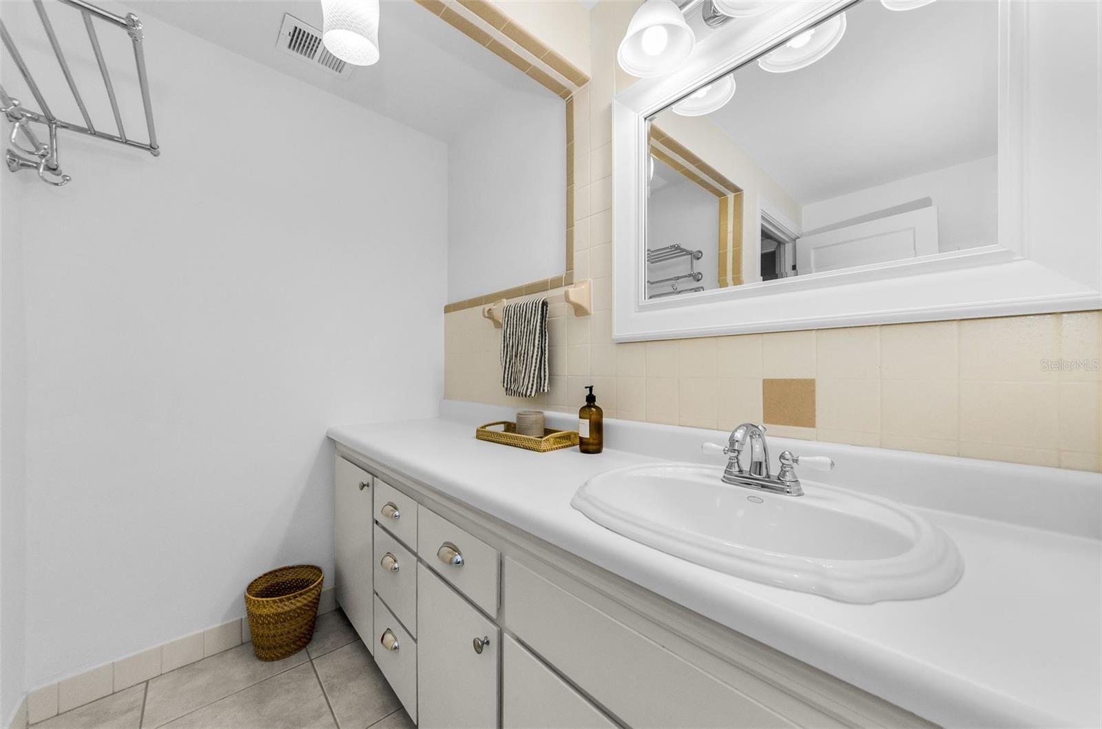 Image 25 of 39 For 10702 Oregon Avenue