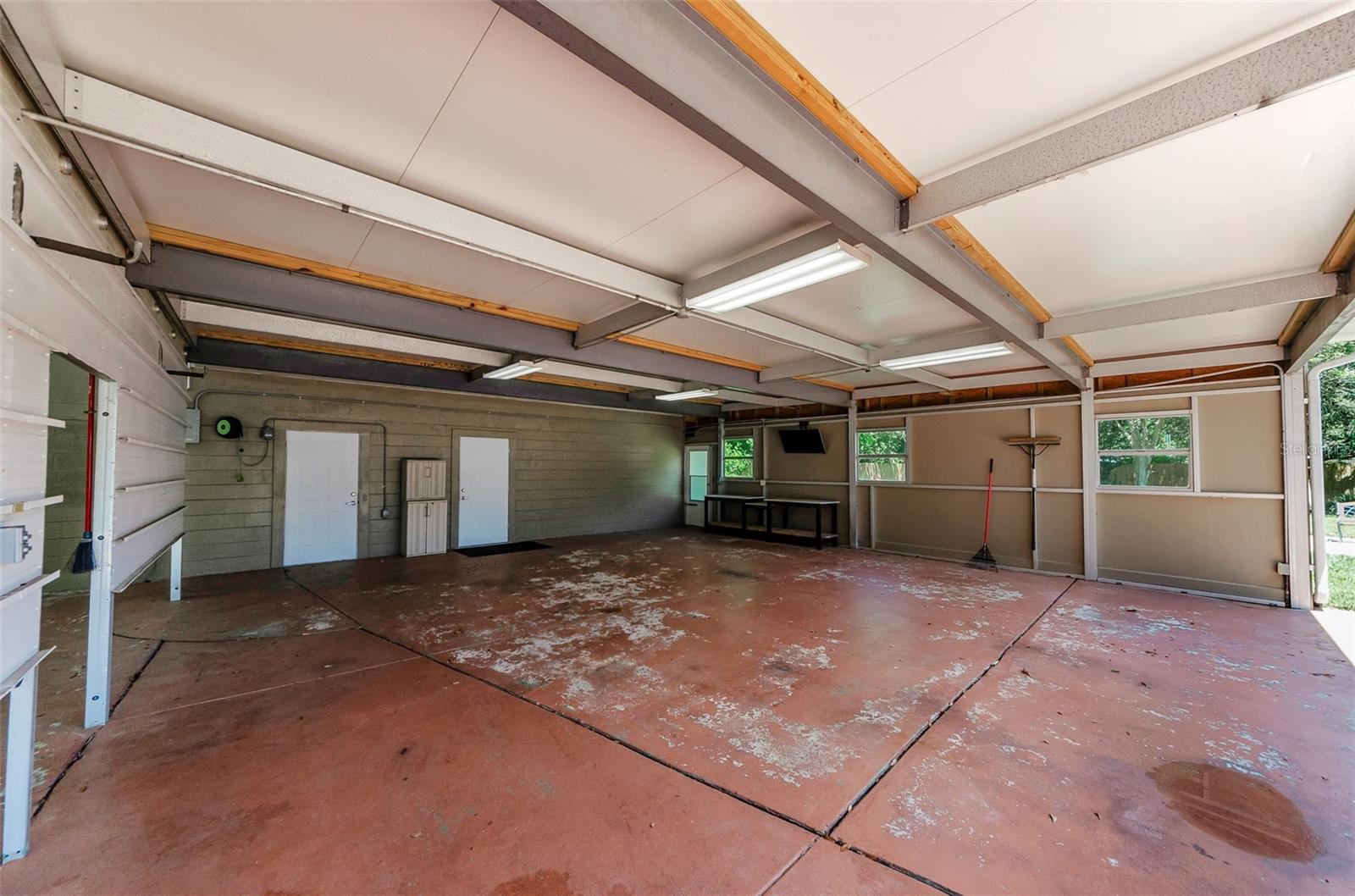 Image 30 of 39 For 10702 Oregon Avenue