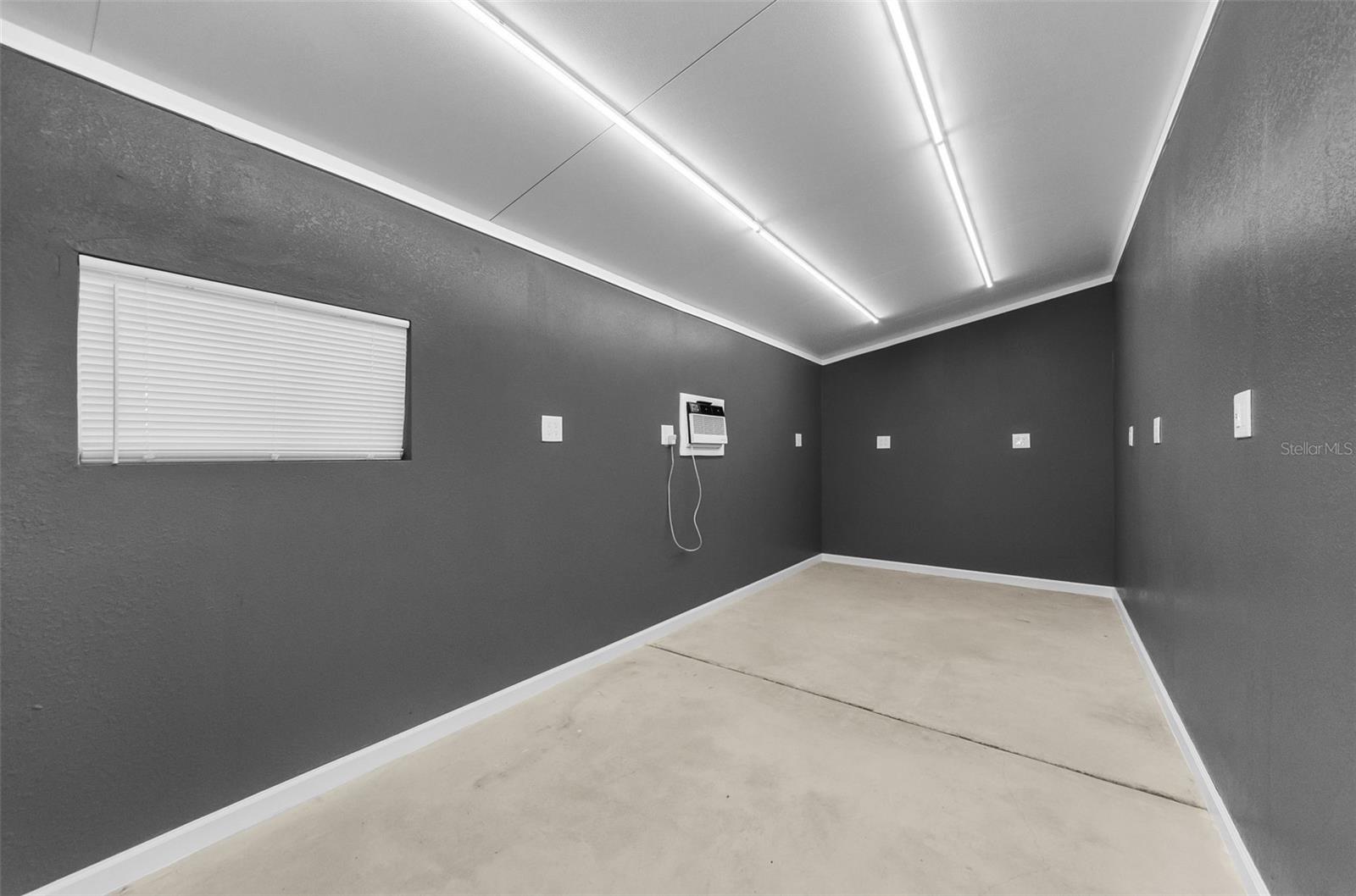 Image 32 of 39 For 10702 Oregon Avenue