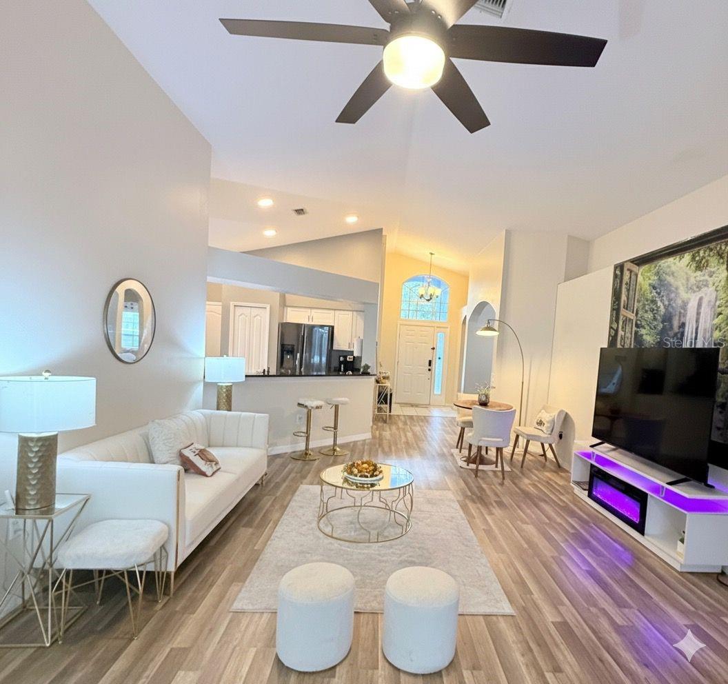 Image 12 of 28 For 3201 Saturn Court