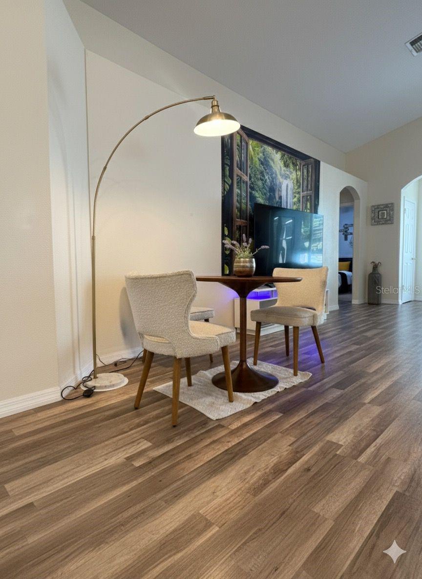 Image 4 of 28 For 3201 Saturn Court