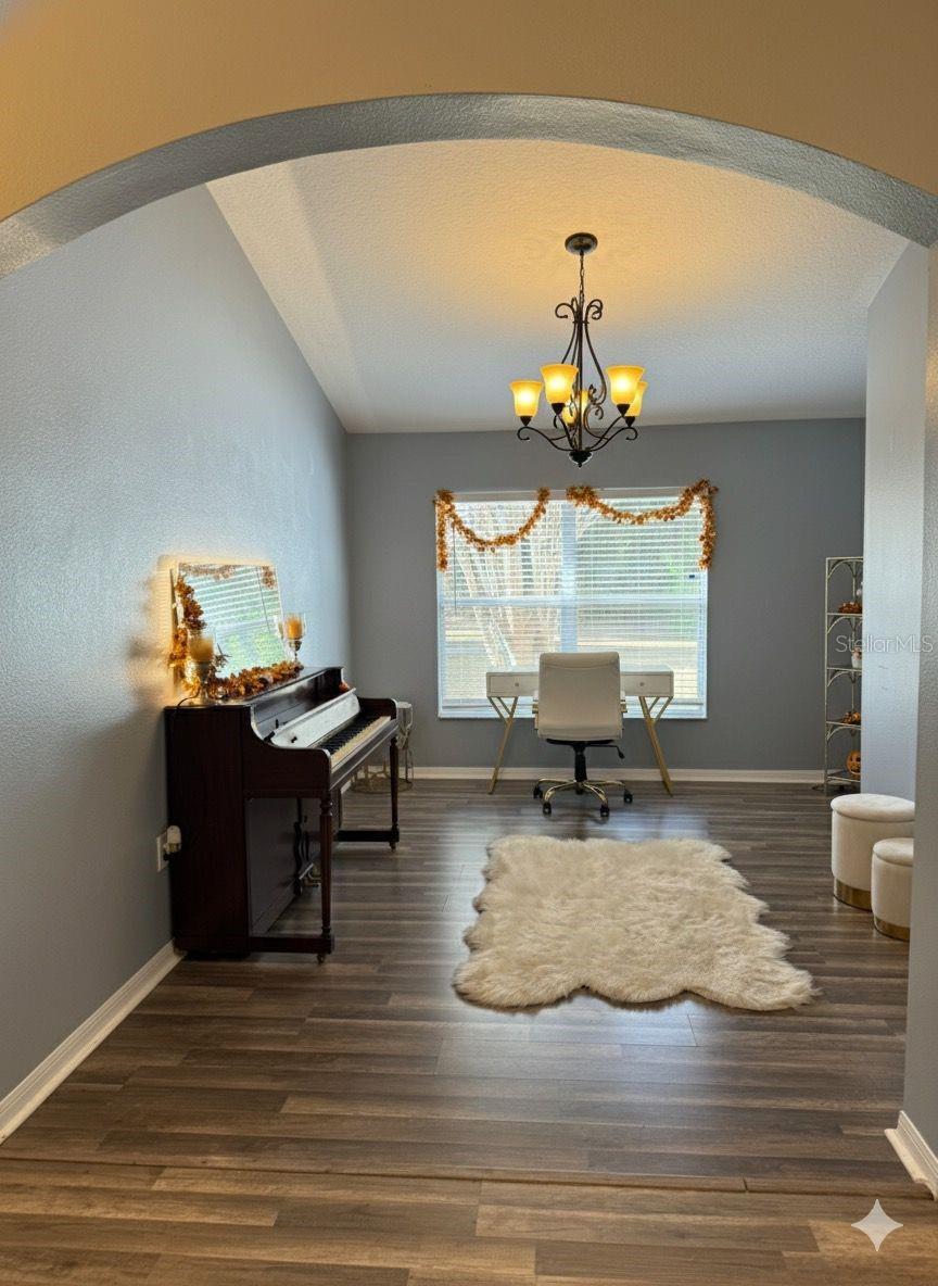 Image 5 of 28 For 3201 Saturn Court