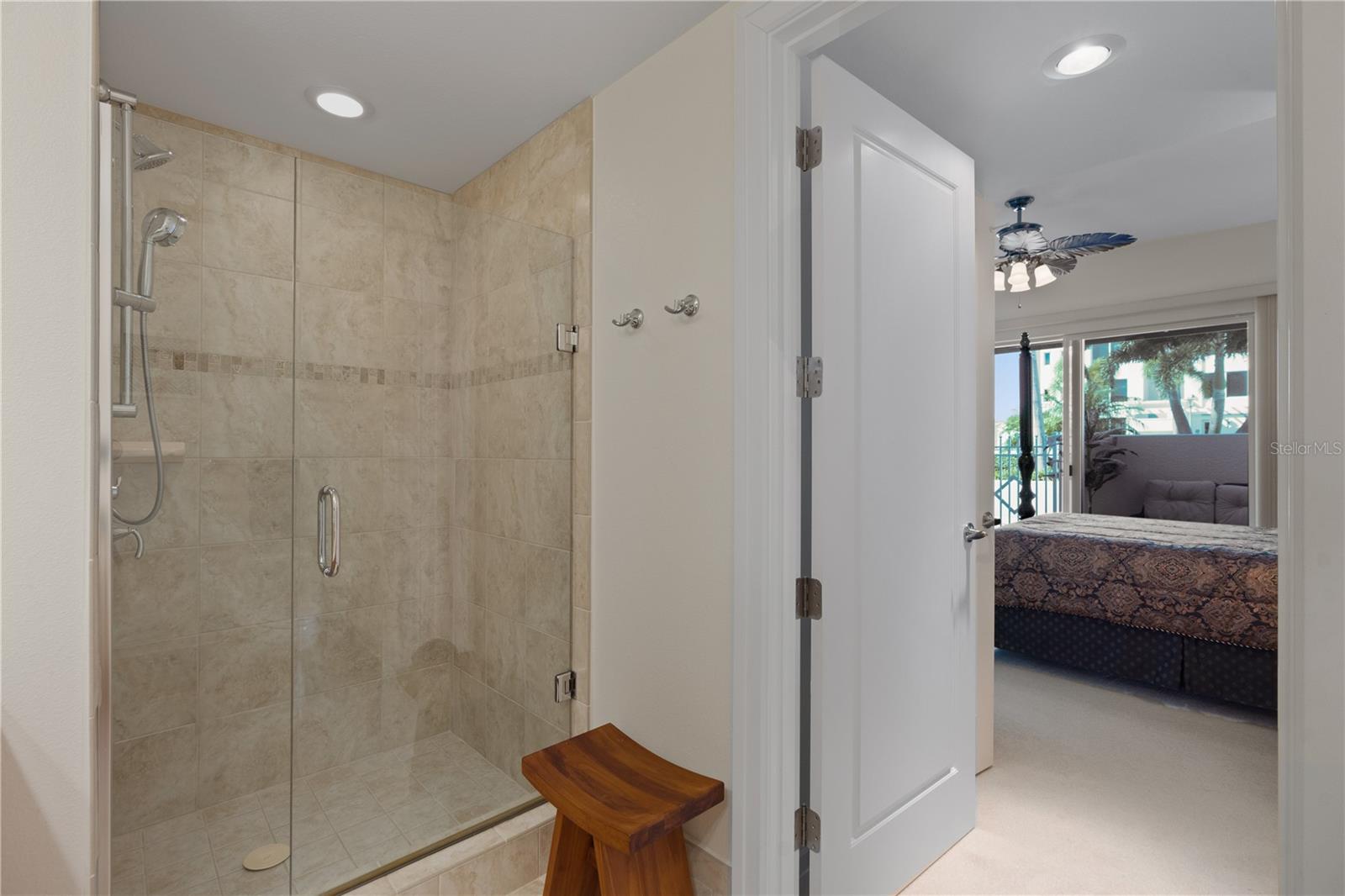 Image 16 of 36 For 331 Cleveland Street 312