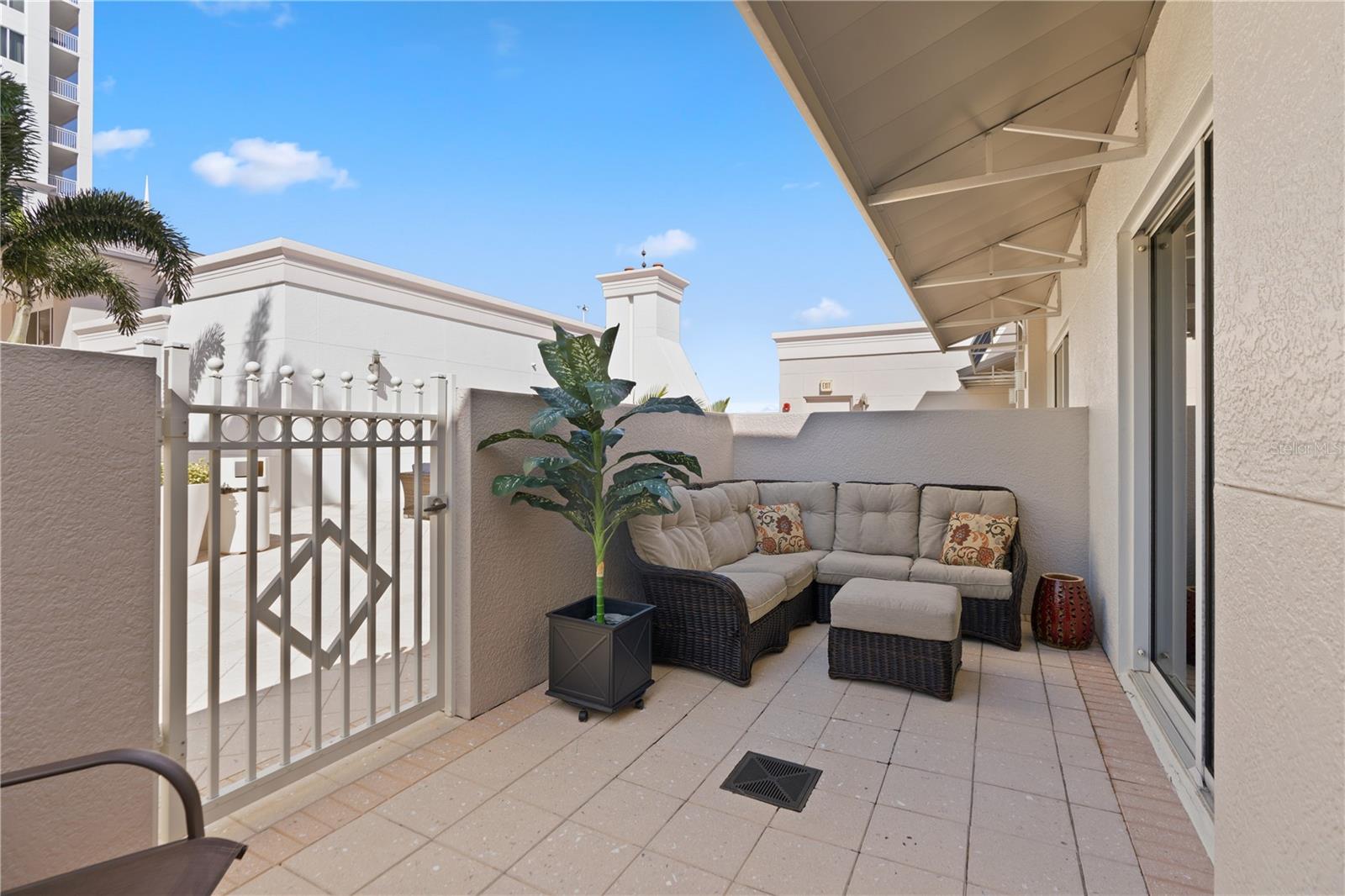 Image 21 of 36 For 331 Cleveland Street 312