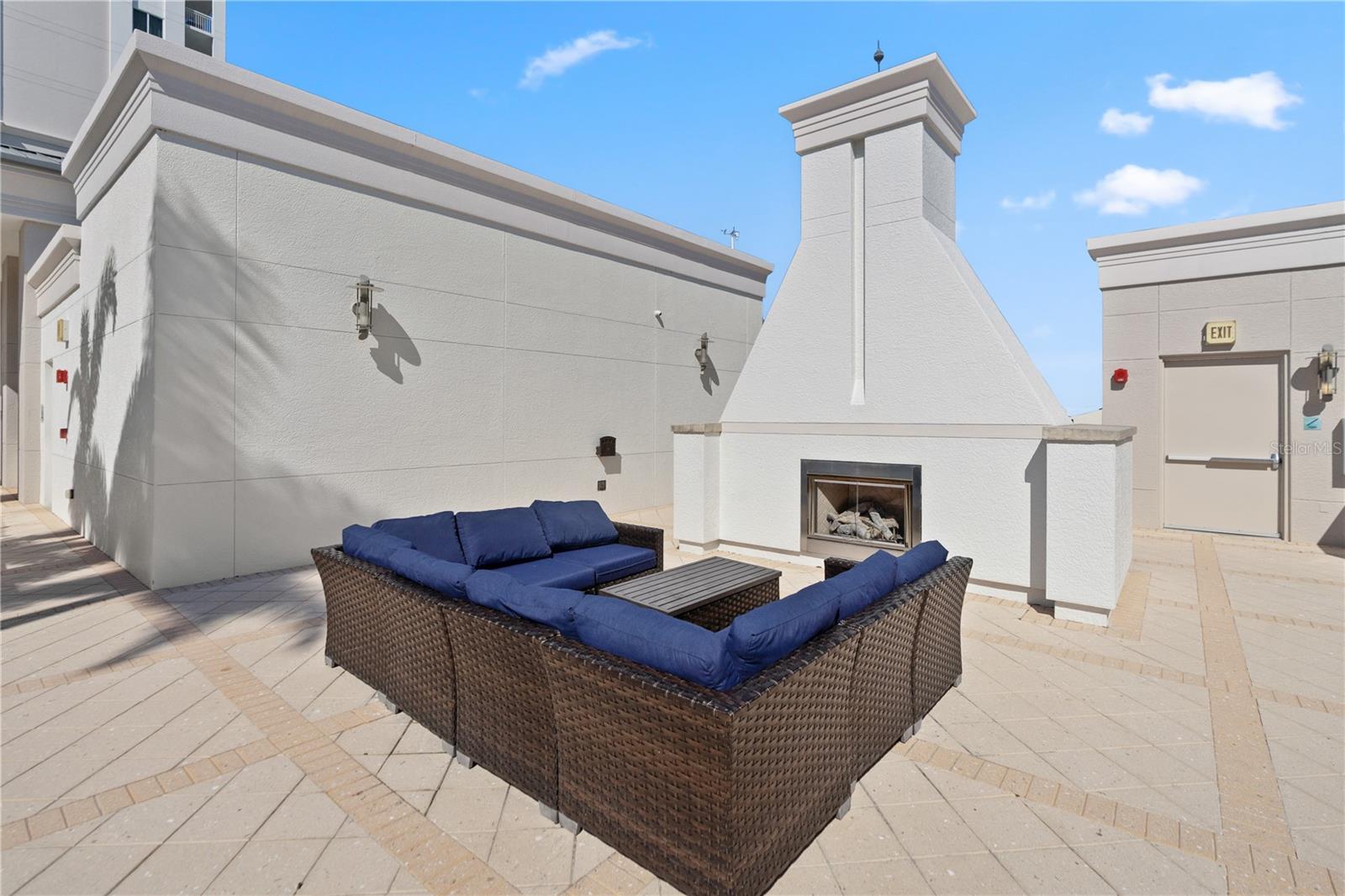 Image 24 of 36 For 331 Cleveland Street 312