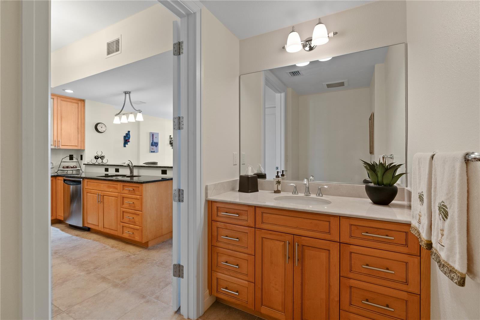 Image 6 of 36 For 331 Cleveland Street 312