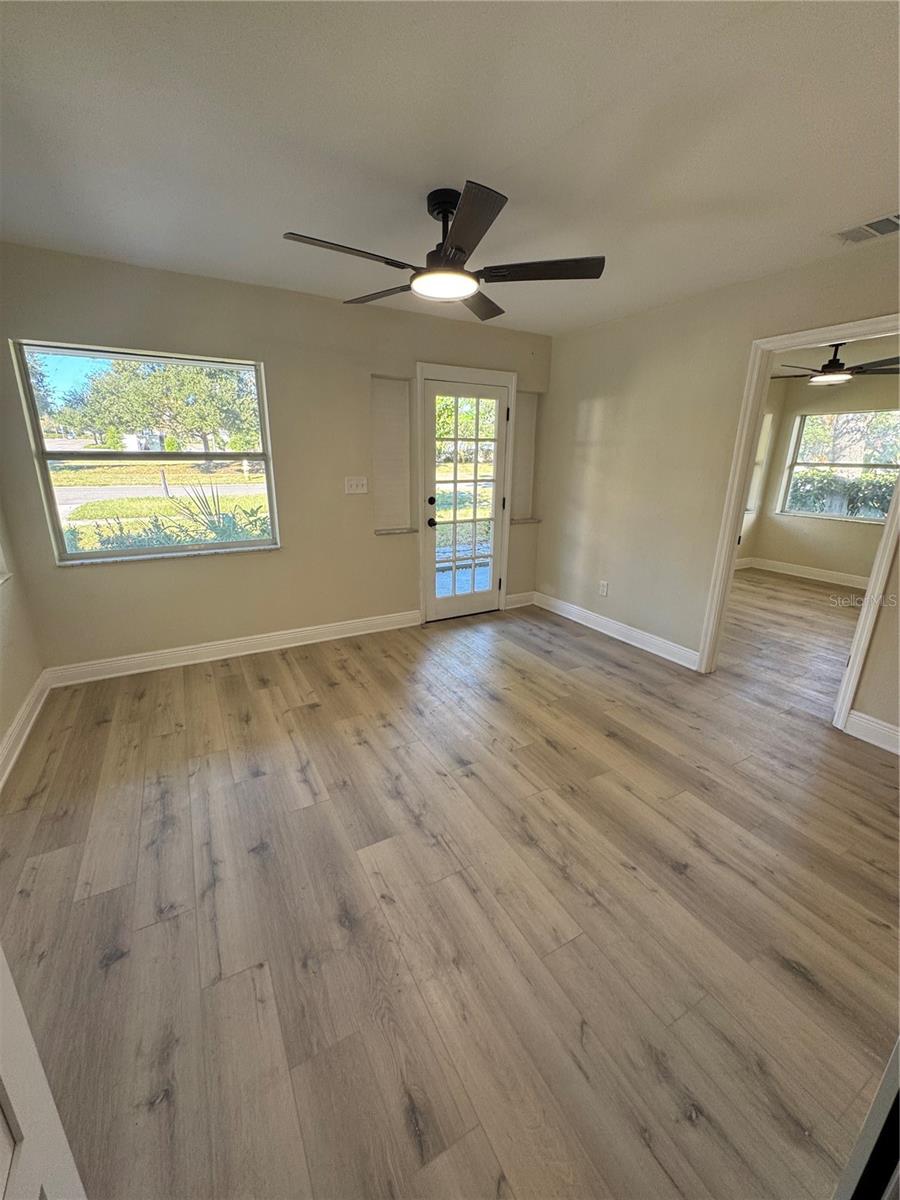 Image 15 of 28 For 31 Fredrica Avenue