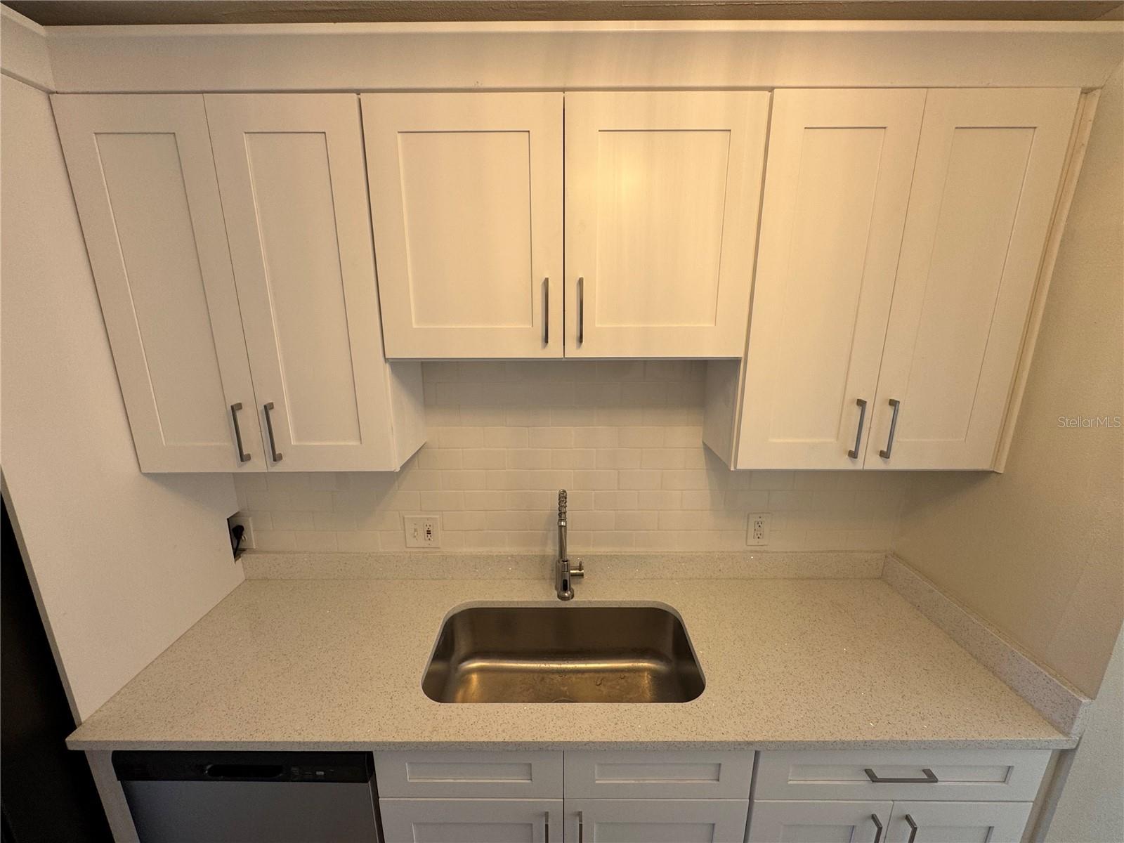 Image 17 of 28 For 31 Fredrica Avenue