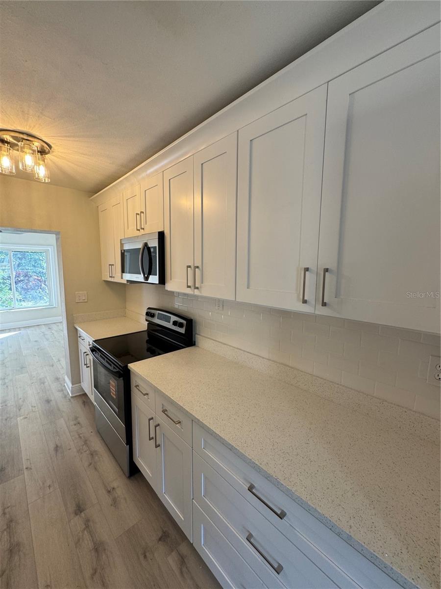 Image 18 of 28 For 31 Fredrica Avenue