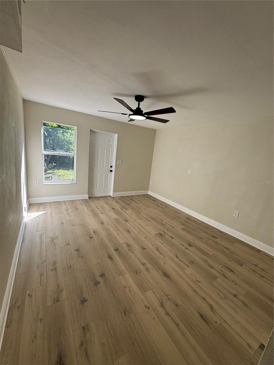 Image 22 of 28 For 31 Fredrica Avenue