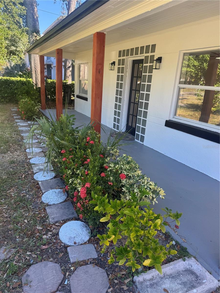 Image 4 of 28 For 31 Fredrica Avenue