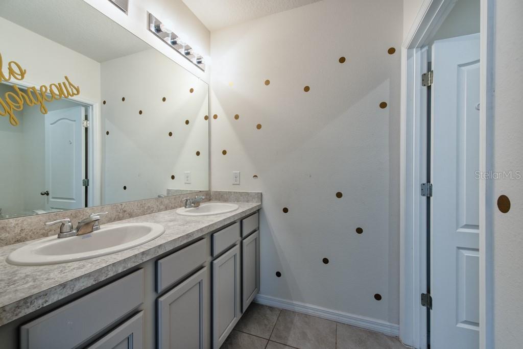 Image 23 of 45 For 337 Honey Bell Road