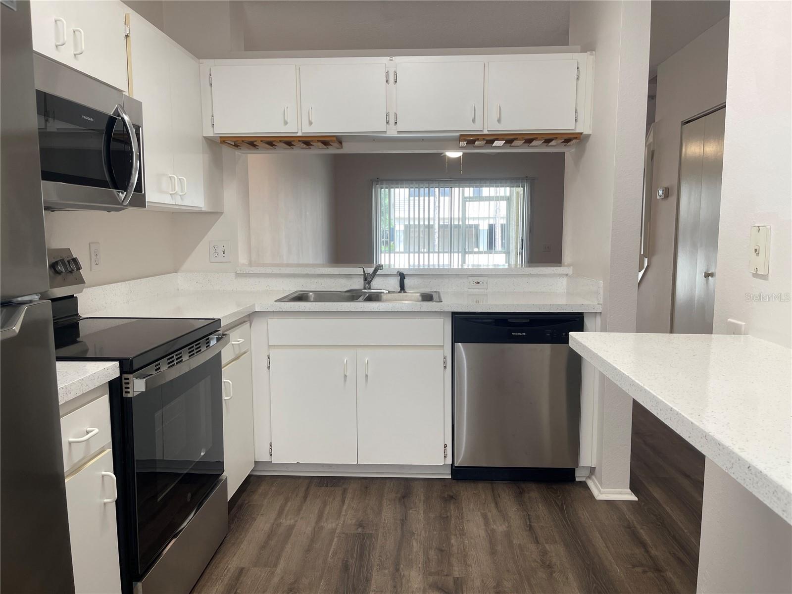 Image 2 of 23 For 6338 Bayside Key Drive