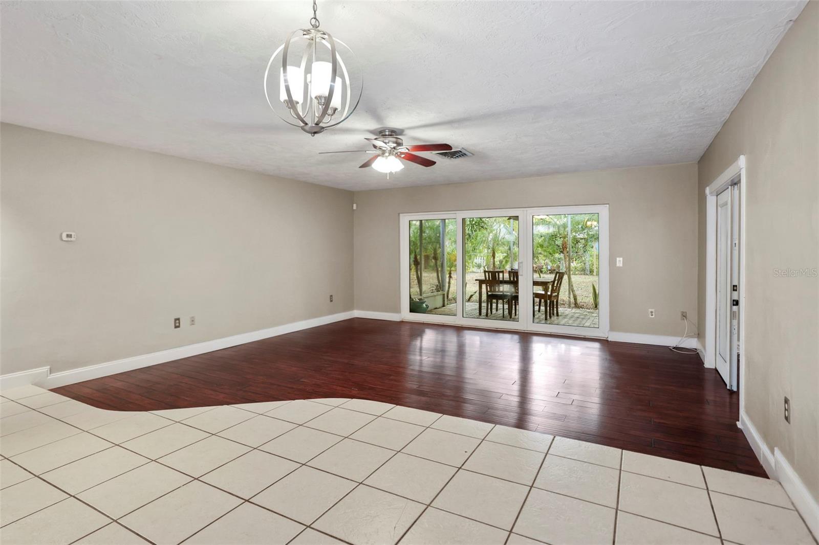 Image 11 of 38 For 310 Scott Court