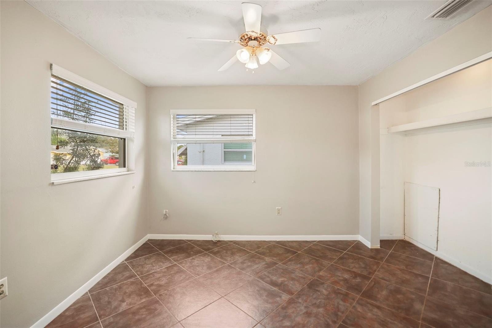 Image 12 of 38 For 310 Scott Court