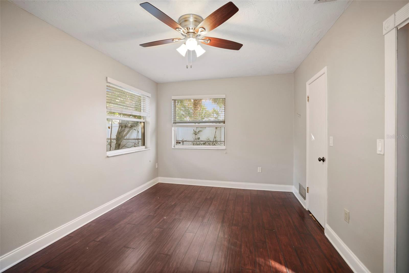 Image 15 of 38 For 310 Scott Court