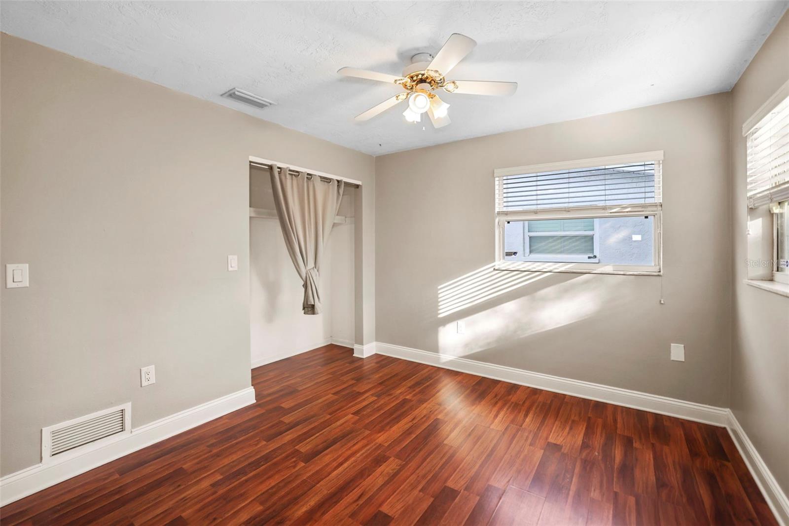 Image 19 of 38 For 310 Scott Court