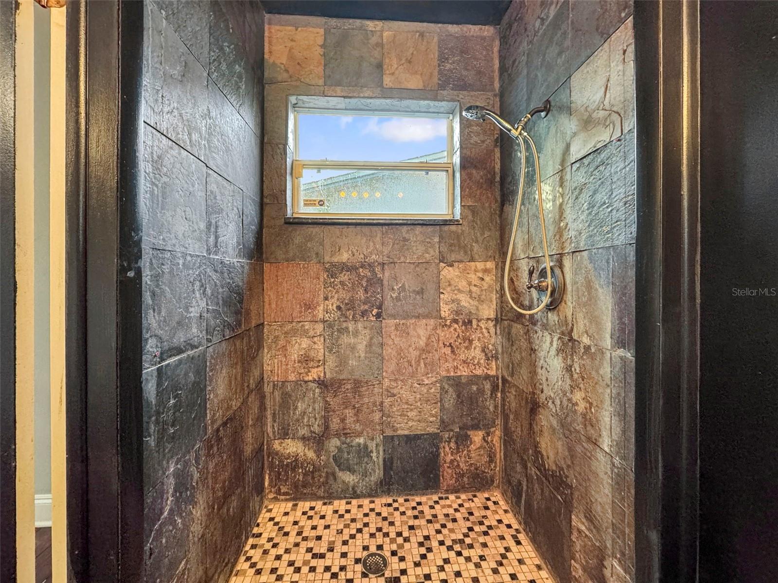 Image 20 of 38 For 310 Scott Court