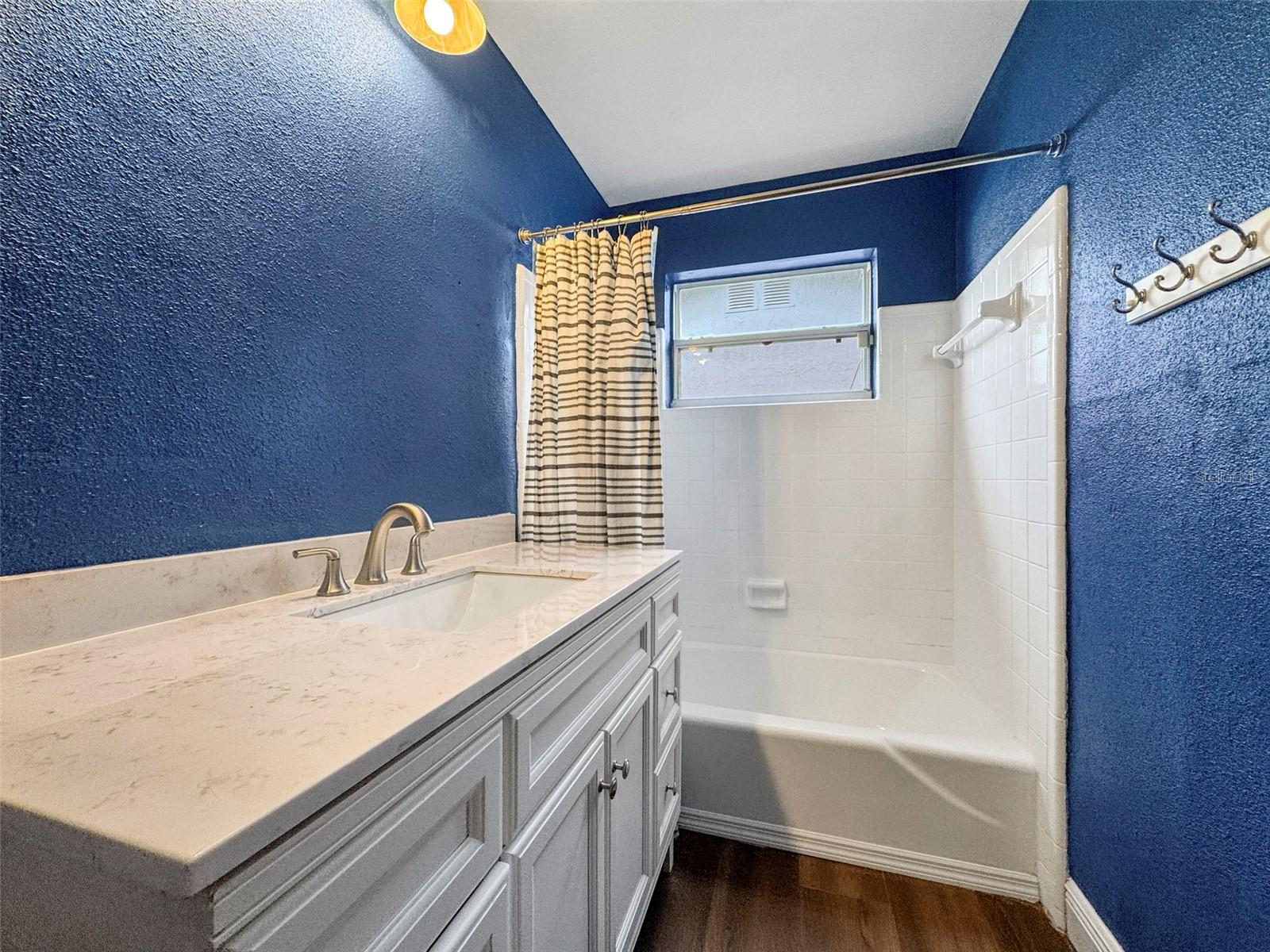 Image 23 of 38 For 310 Scott Court