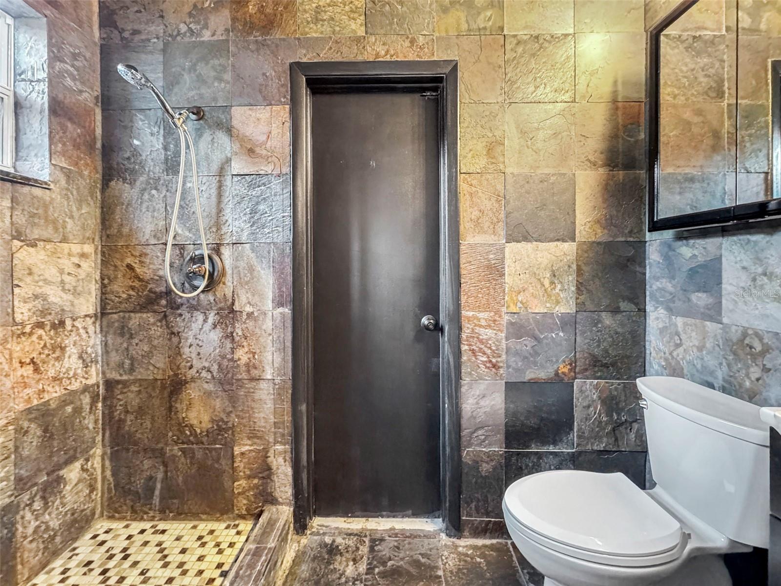 Image 26 of 38 For 310 Scott Court