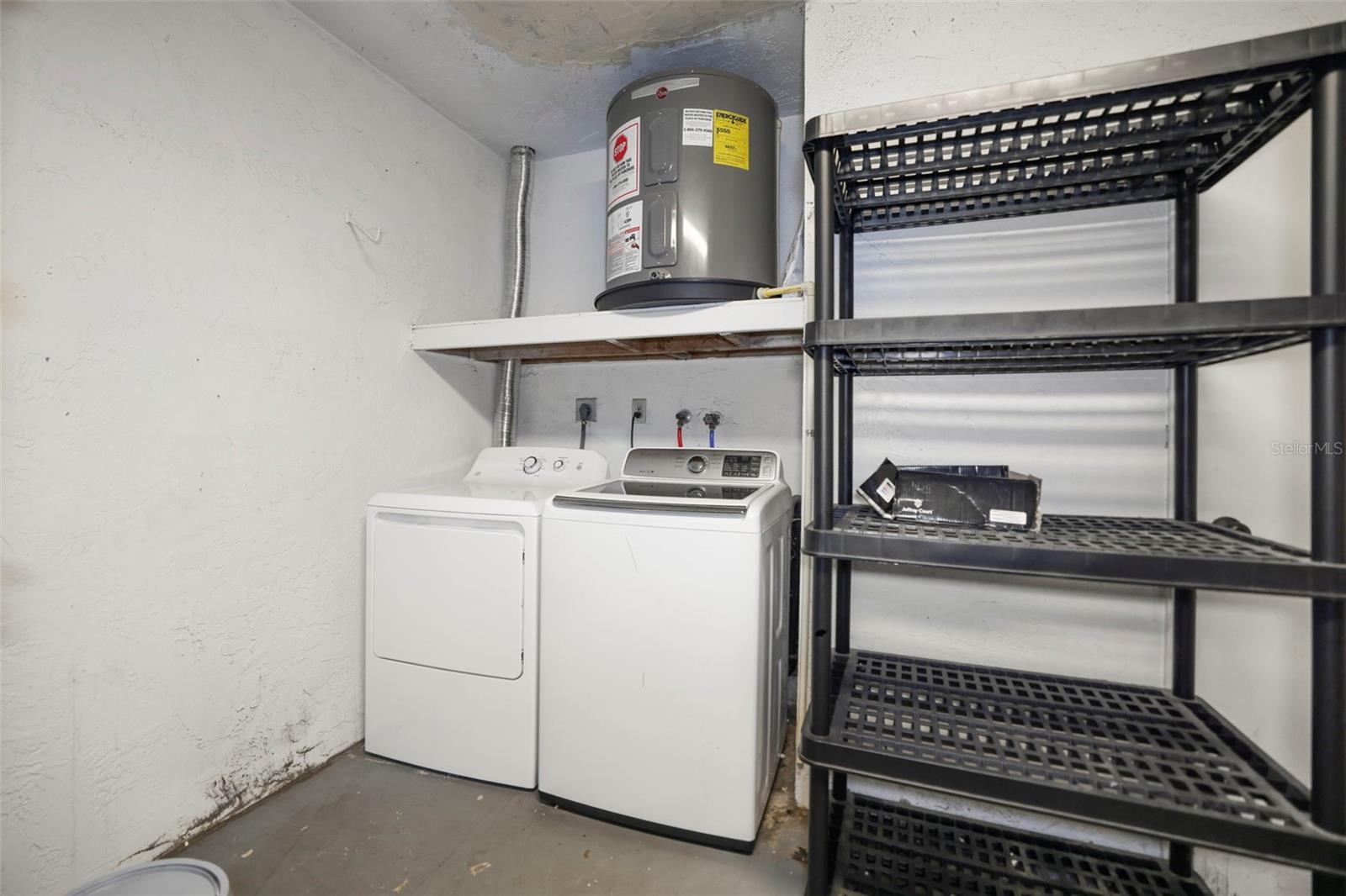 Image 29 of 38 For 310 Scott Court