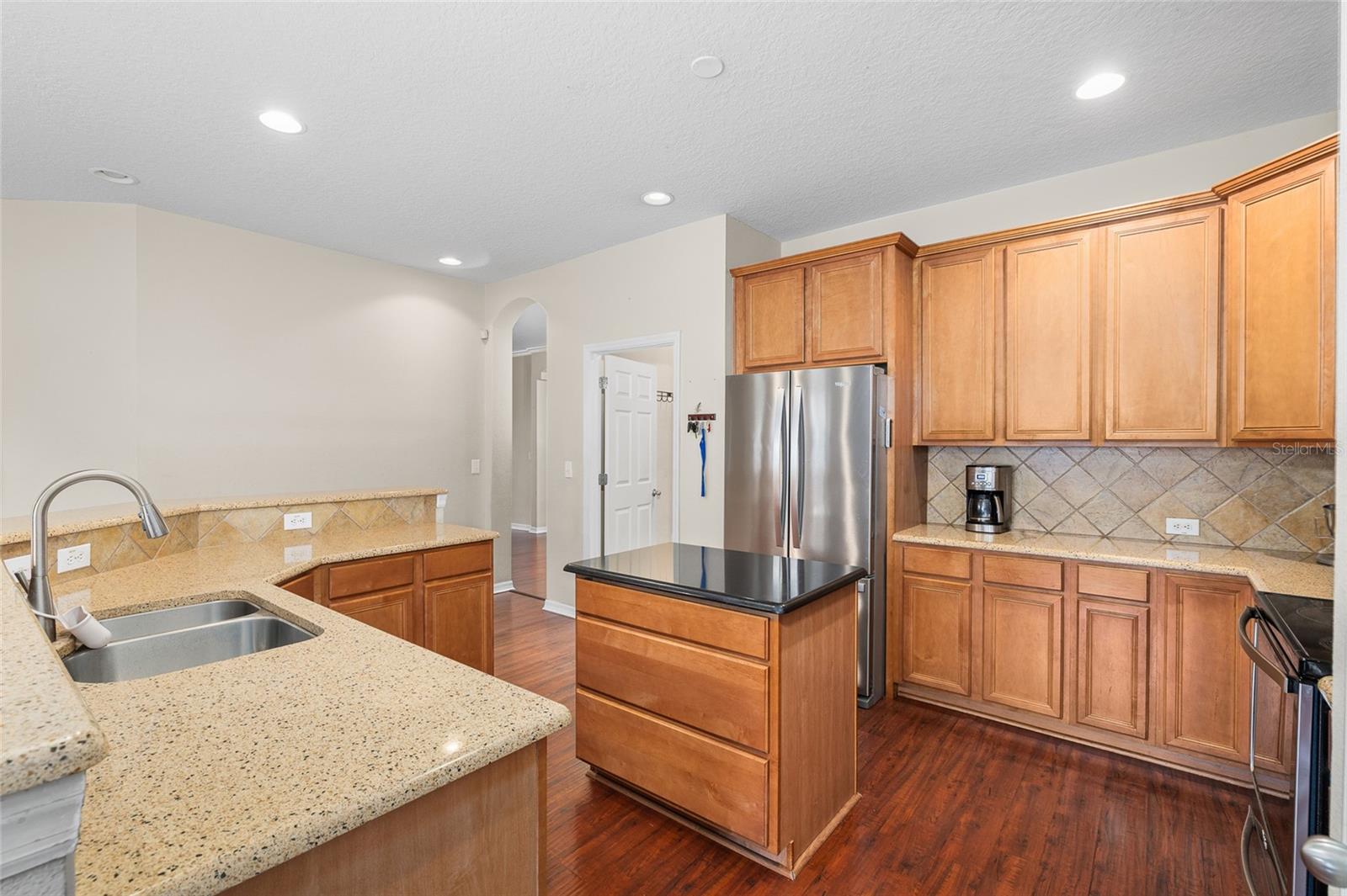 Image 12 of 44 For 12506 Safari Lane