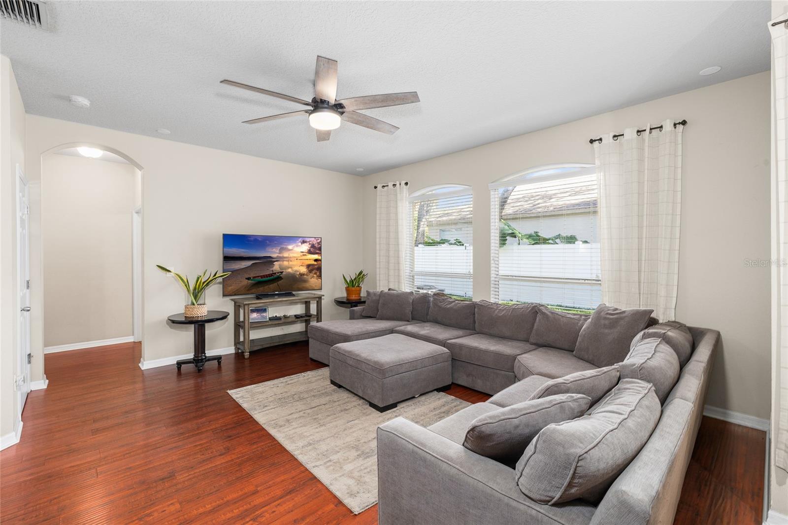 Image 15 of 44 For 12506 Safari Lane