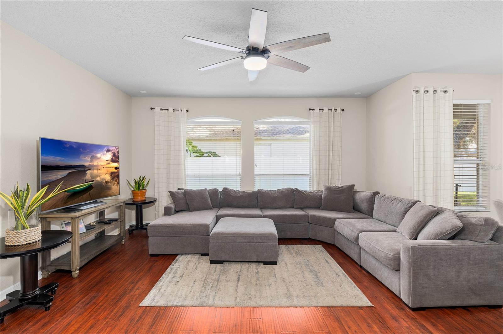 Image 16 of 44 For 12506 Safari Lane