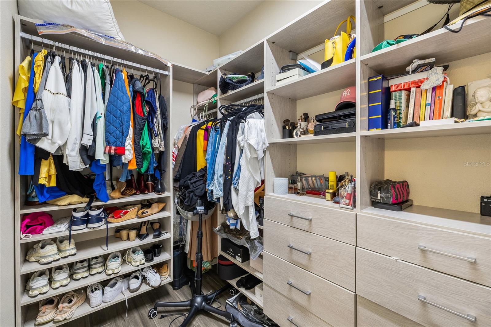 Image 24 of 44 For 12506 Safari Lane