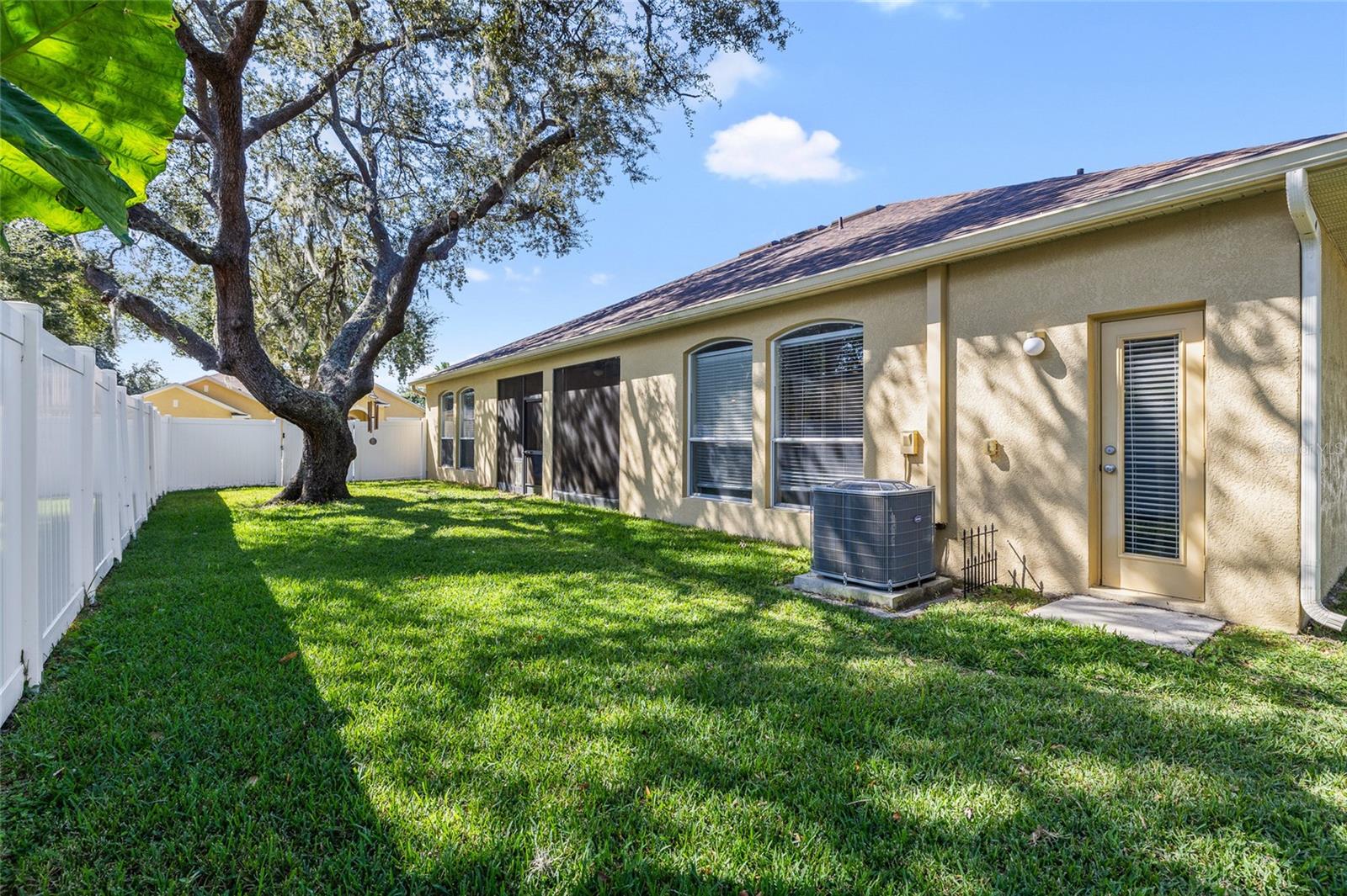 Image 33 of 44 For 12506 Safari Lane