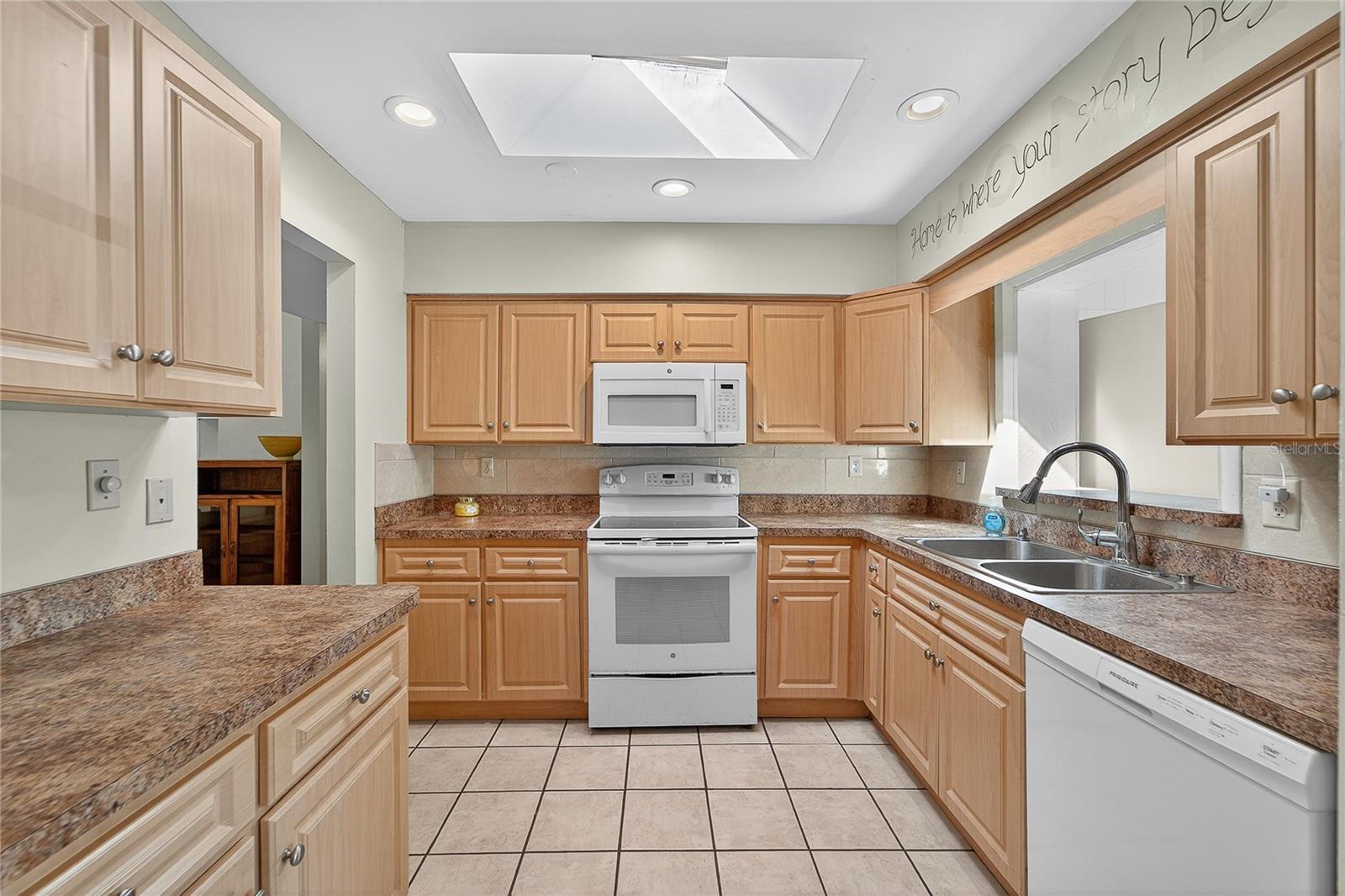 Image 18 of 68 For 502 Brenda Drive