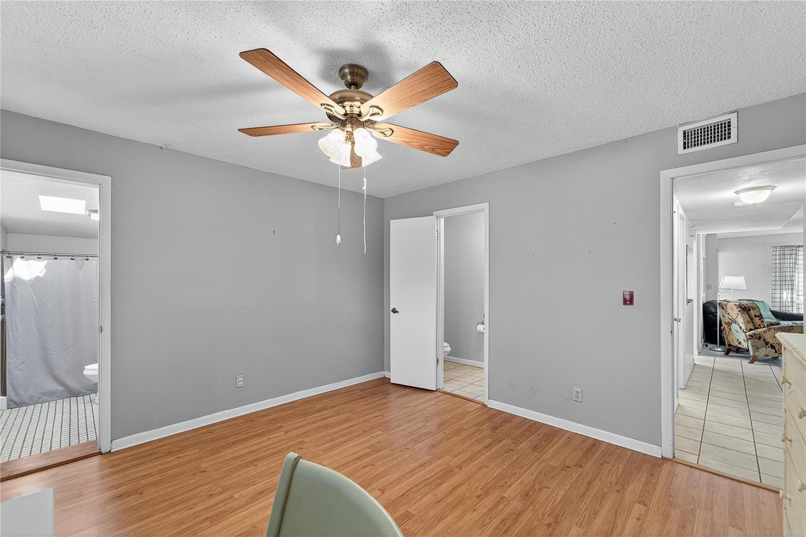 Image 32 of 68 For 502 Brenda Drive