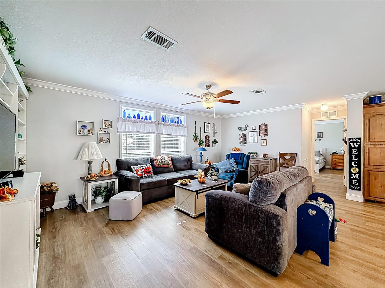 Image 15 of 44 For 690 Sandwedge Drive