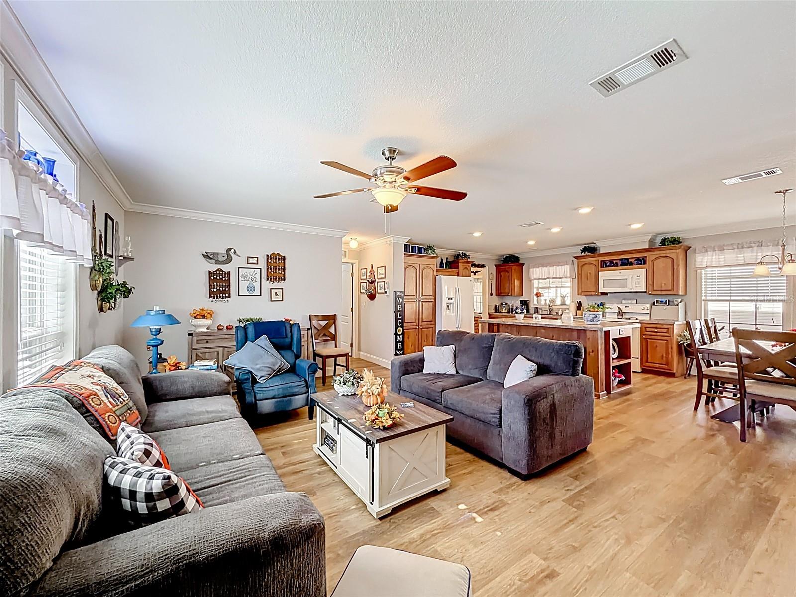 Image 16 of 44 For 690 Sandwedge Drive