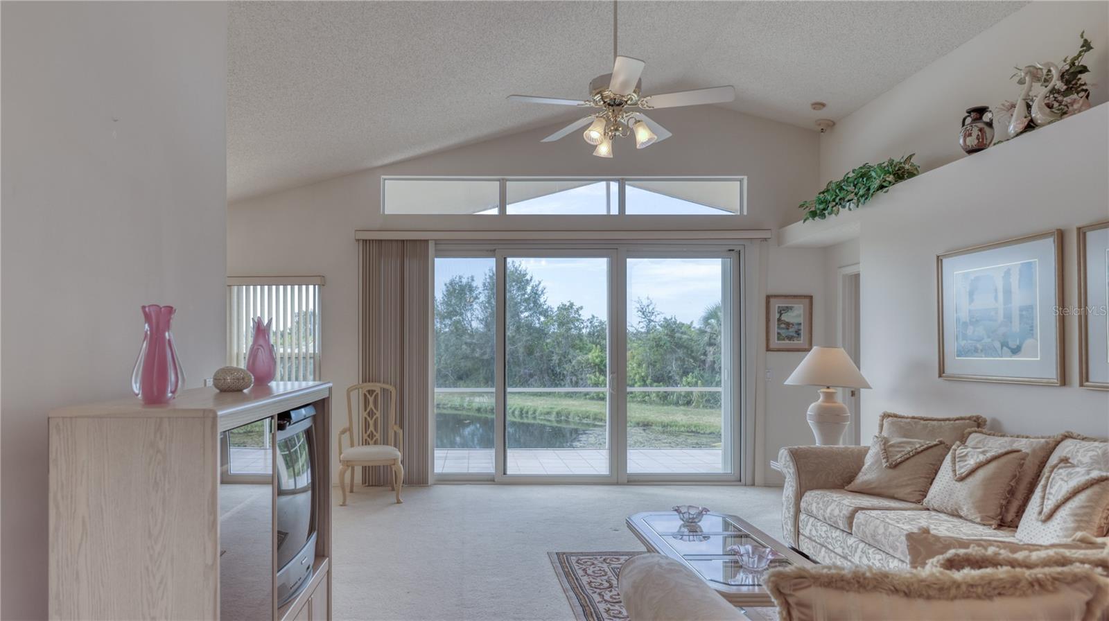 Image 7 of 31 For 718 Lighthouse Drive