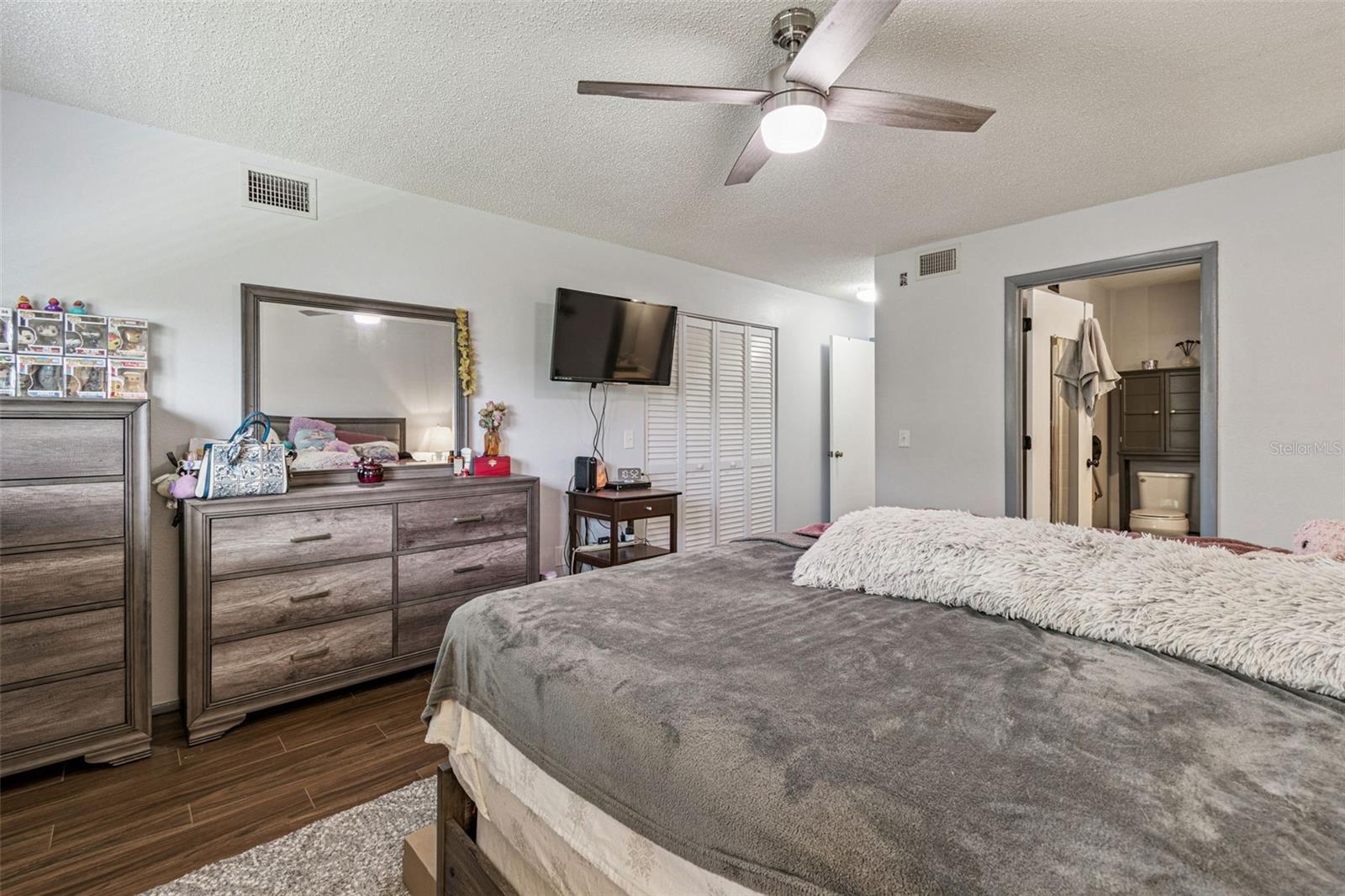 Image 40 of 100 For 2221 Norwegian Drive 41