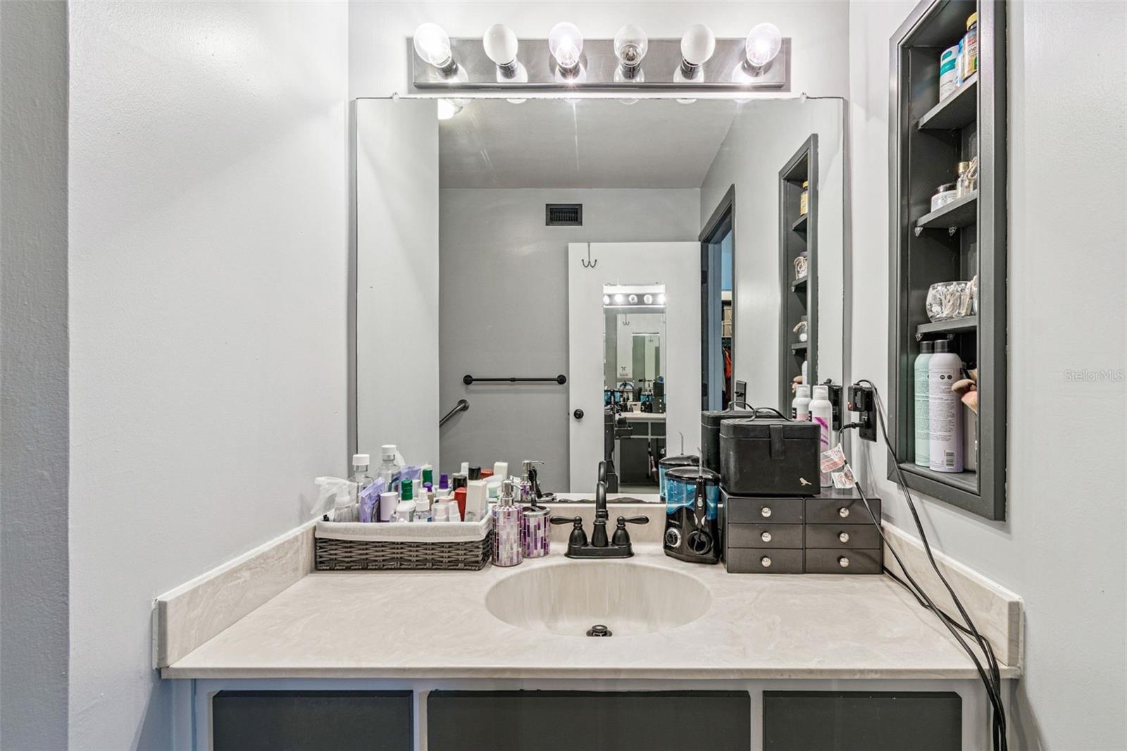 Image 43 of 100 For 2221 Norwegian Drive 41