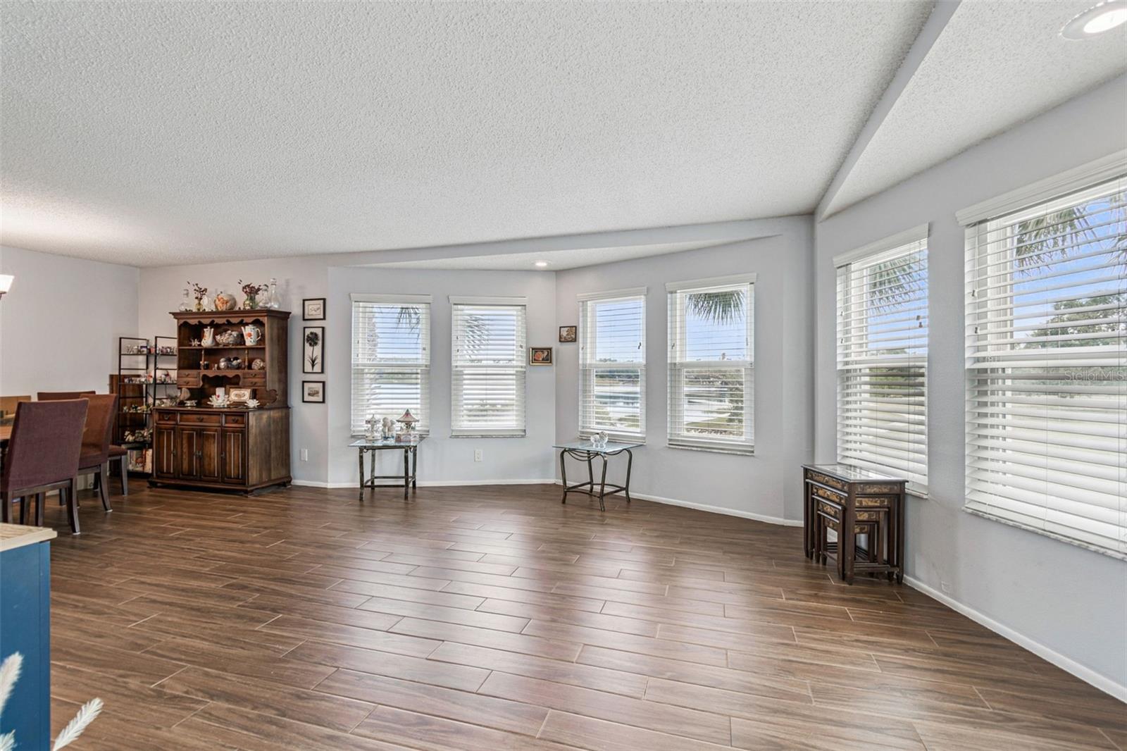 Image 7 of 100 For 2221 Norwegian Drive 41