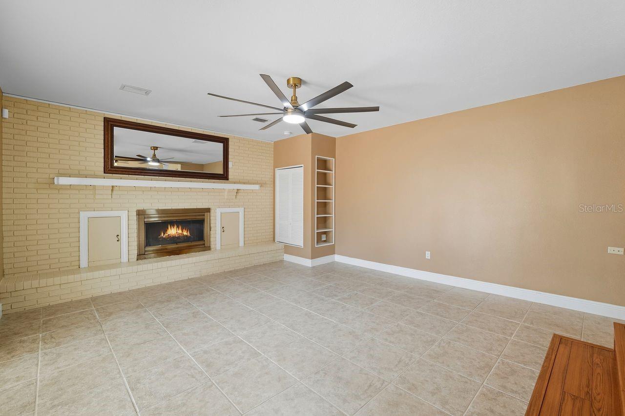 Image 21 of 31 For 3707 Pelican Lane