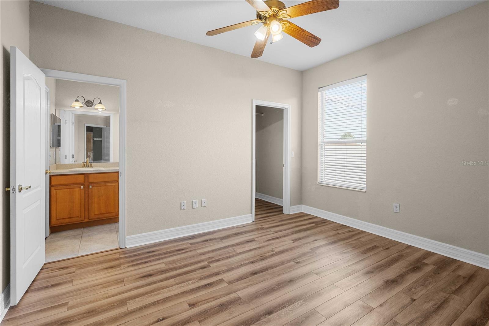 Image 24 of 38 For 2276 Colony Club Drive