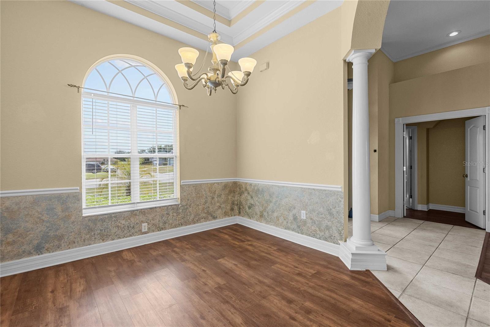 Image 5 of 38 For 2276 Colony Club Drive